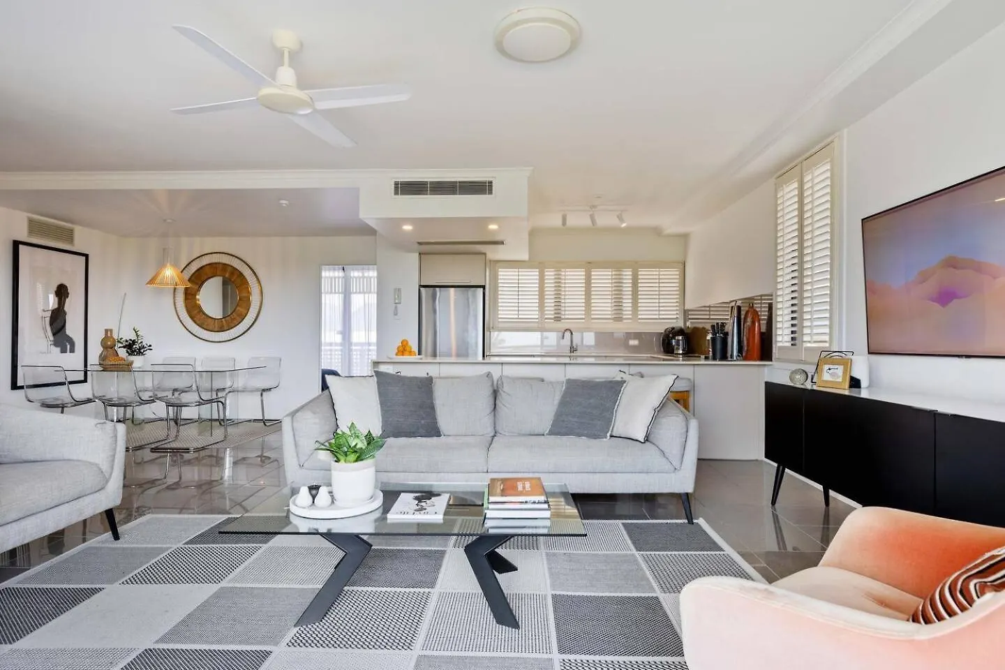 Apartament The Abbott—A Sea-Swept Esplanade Abode Cairns